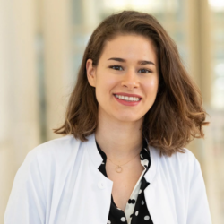 Porträt von Yasemin Saner